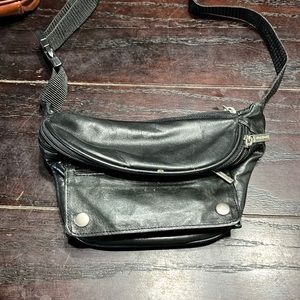 women’s waist travel pack leather
